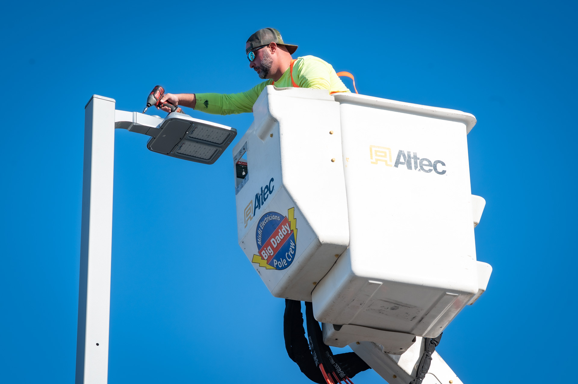 Commercial Parking Lot Lighting Maintenance